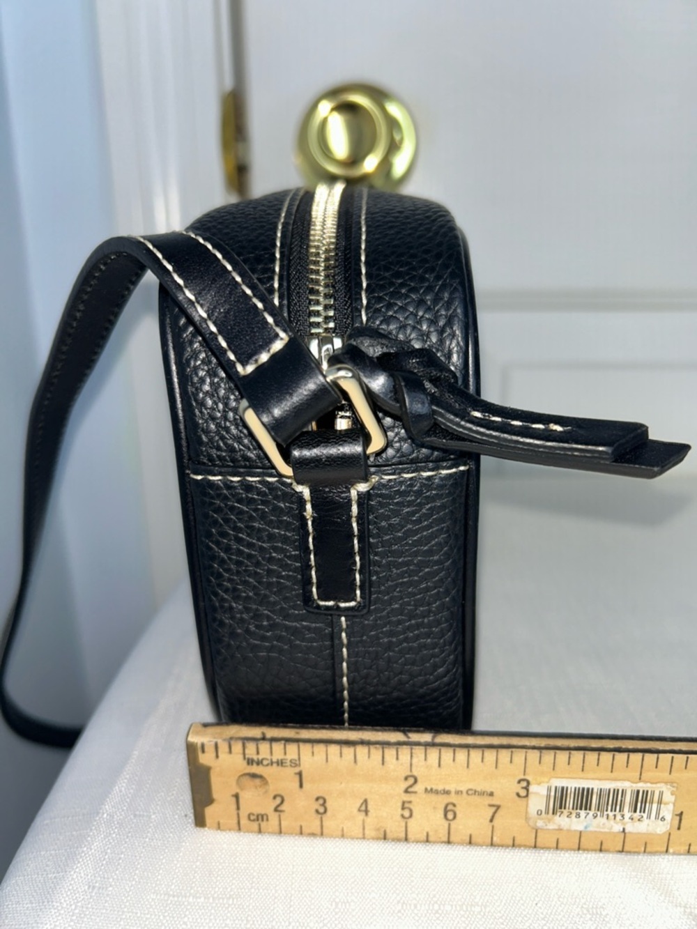 Dooney & Bourke Black Pebbled Leather Camera Crossbody Bag Gold Hardware - Picture 12 of 14